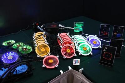 华旗资讯年度代理商大会 黑科技闪耀，数码代理新纪元